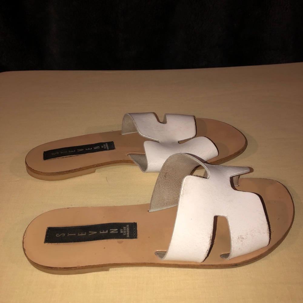 Steve Madden White backless flats